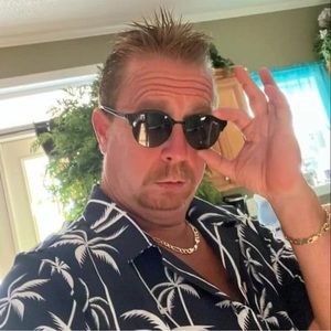 Meet your Posher, Aaron